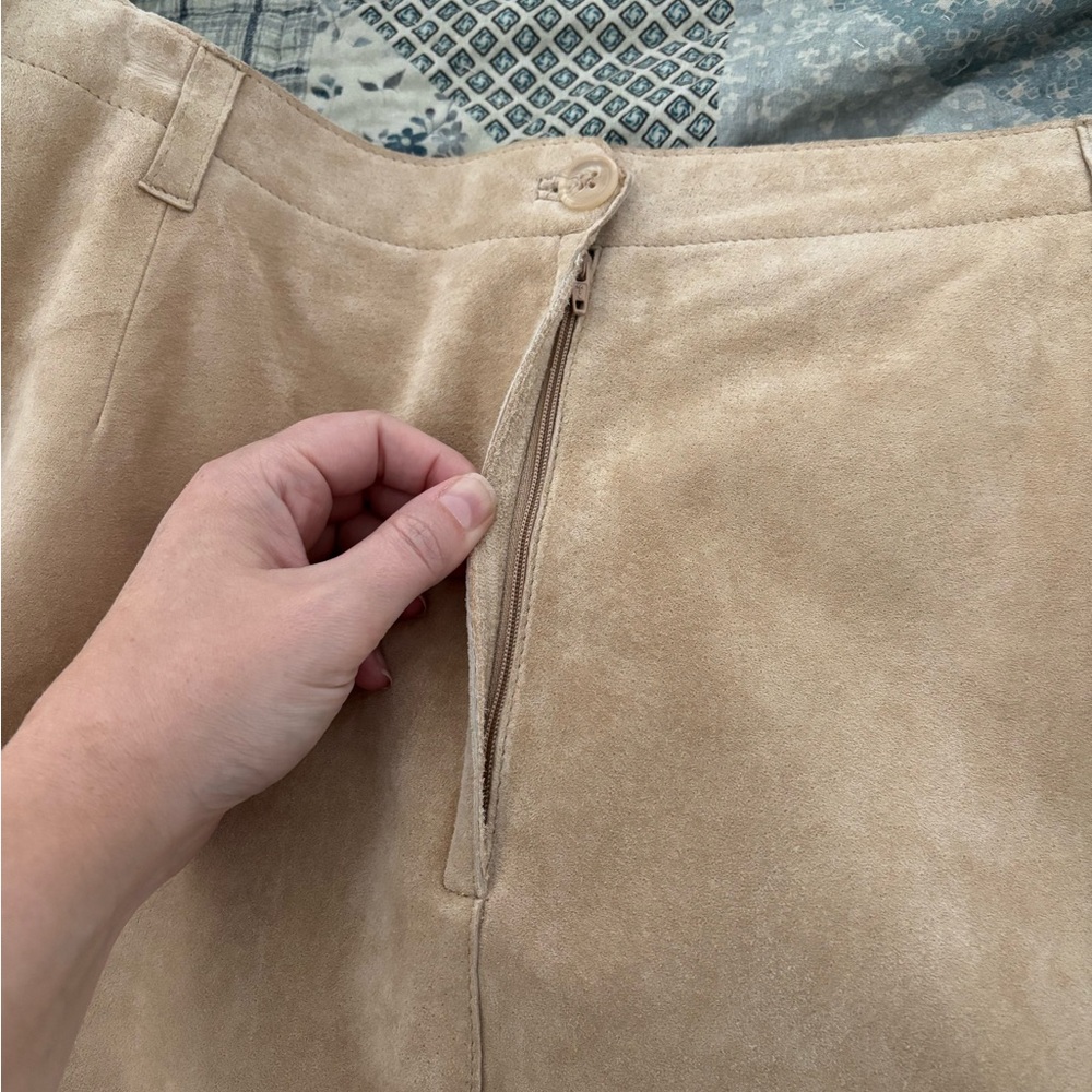 Isaac Mizrahi Tan A-Line Skirt - Picture 5 of 8